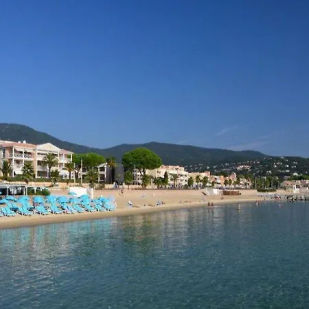 Studio 207-Les pieds dans l’eau à 30m de la plage Cavalaire-sur-Mer Esterno foto